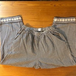 💗💗Women’s black and white check crop pants